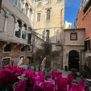 Bed & Breakfast Corte Del Doge Di Rialto 